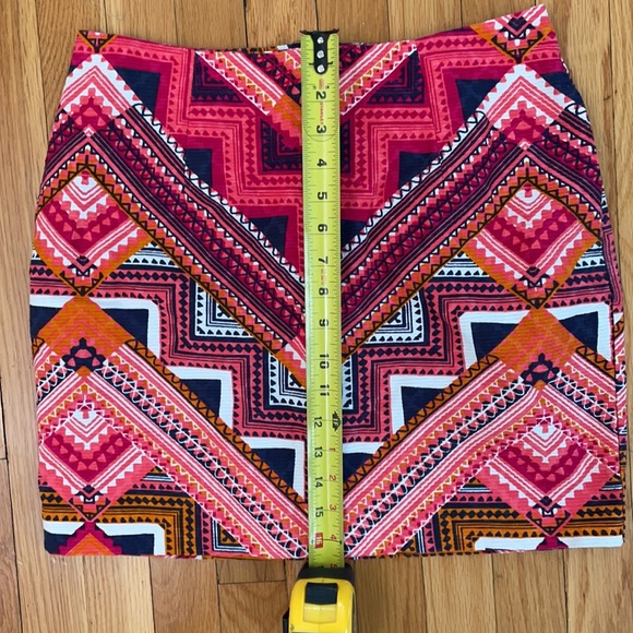 Merona brightly patterned mini. Size 8. - Picture 6 of 8